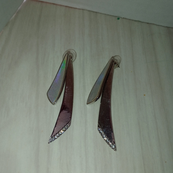 Guess Silver Tone holographic Earrings with RhinestoneStones  Women's Jewelry - Picture 13 of 14